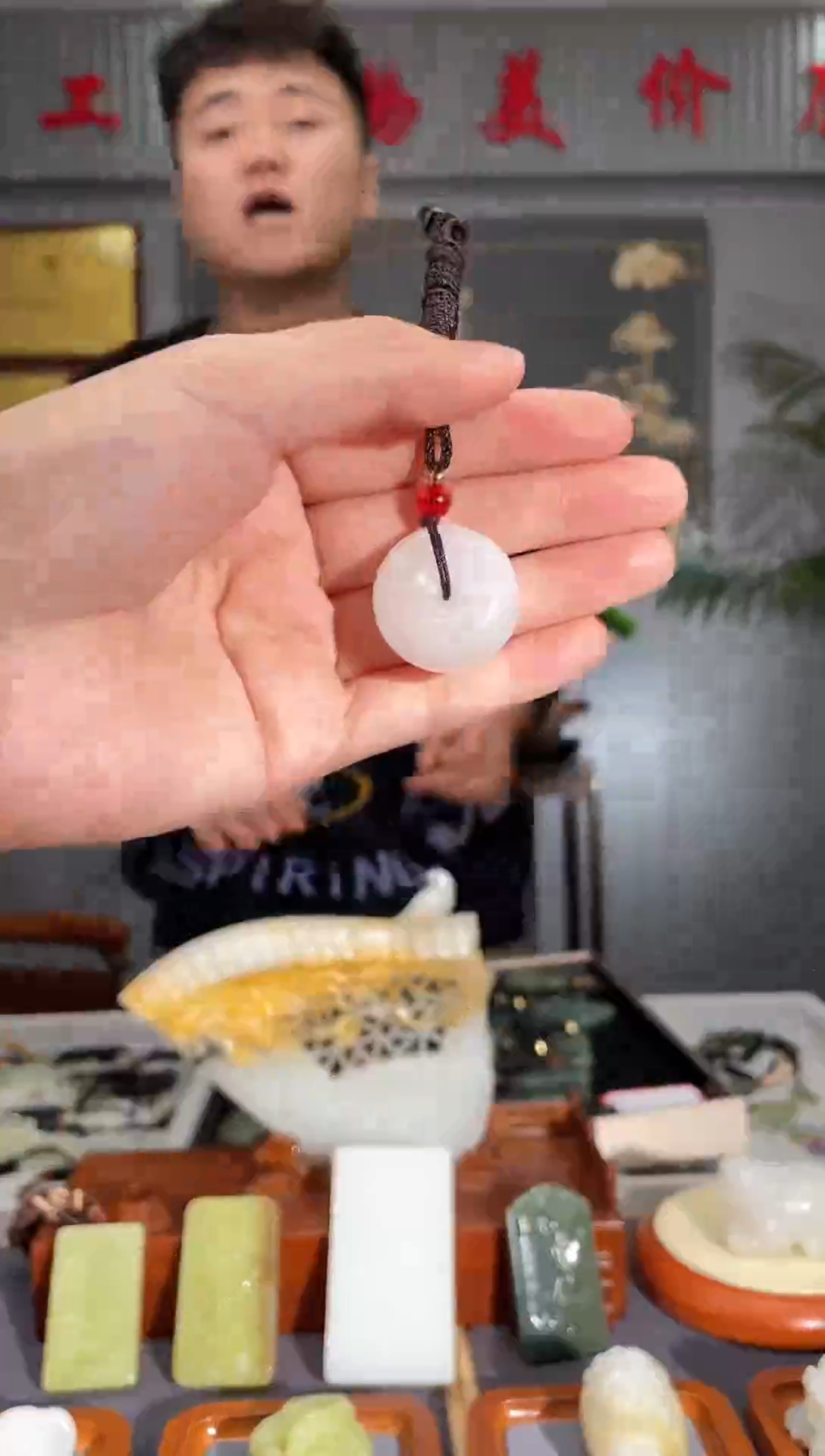 【闪购商品】石英质玉颈饰未镶嵌拍一发一 多样性发货