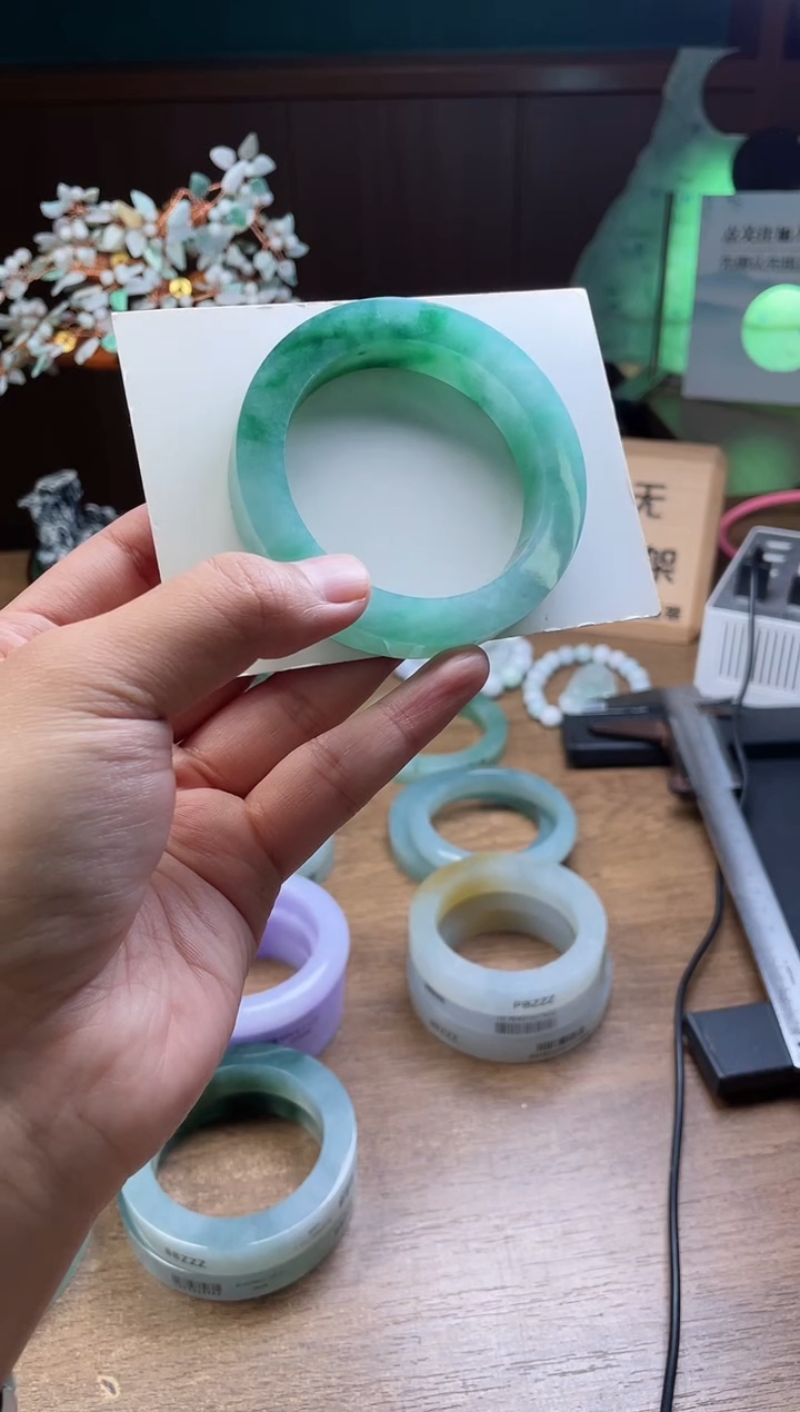 【闪购商品】定制翡翠手镯未镶嵌定制