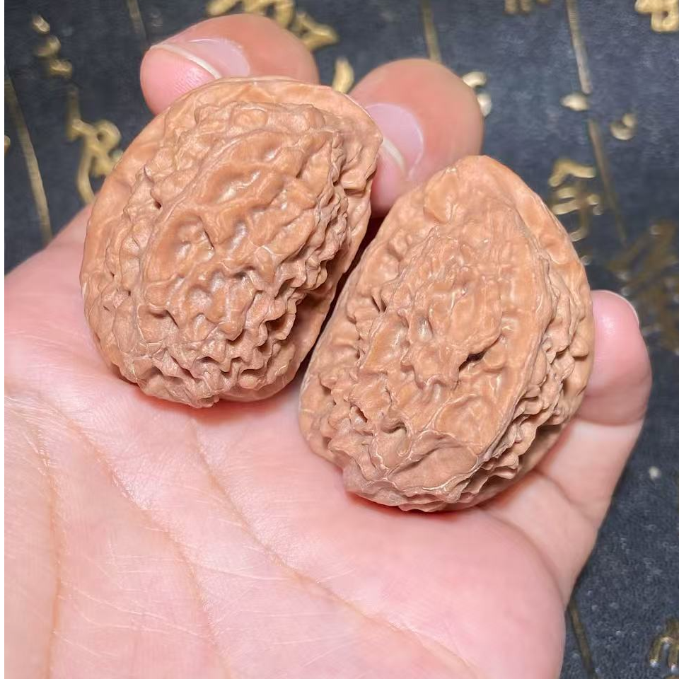文玩核桃把件鱼鳞纹半壁边55