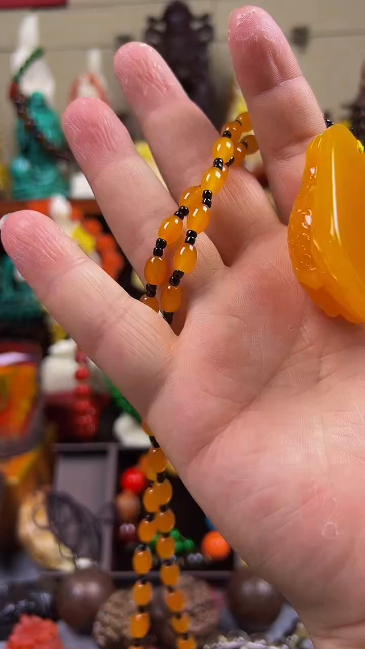 未镶嵌颈饰琥珀主播推荐！主播推荐！