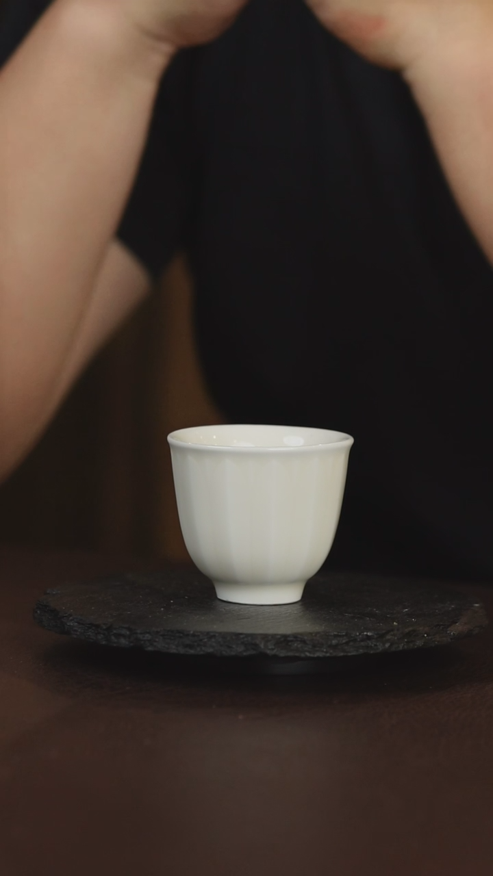 摆件景德镇定窑陶瓷闻香杯