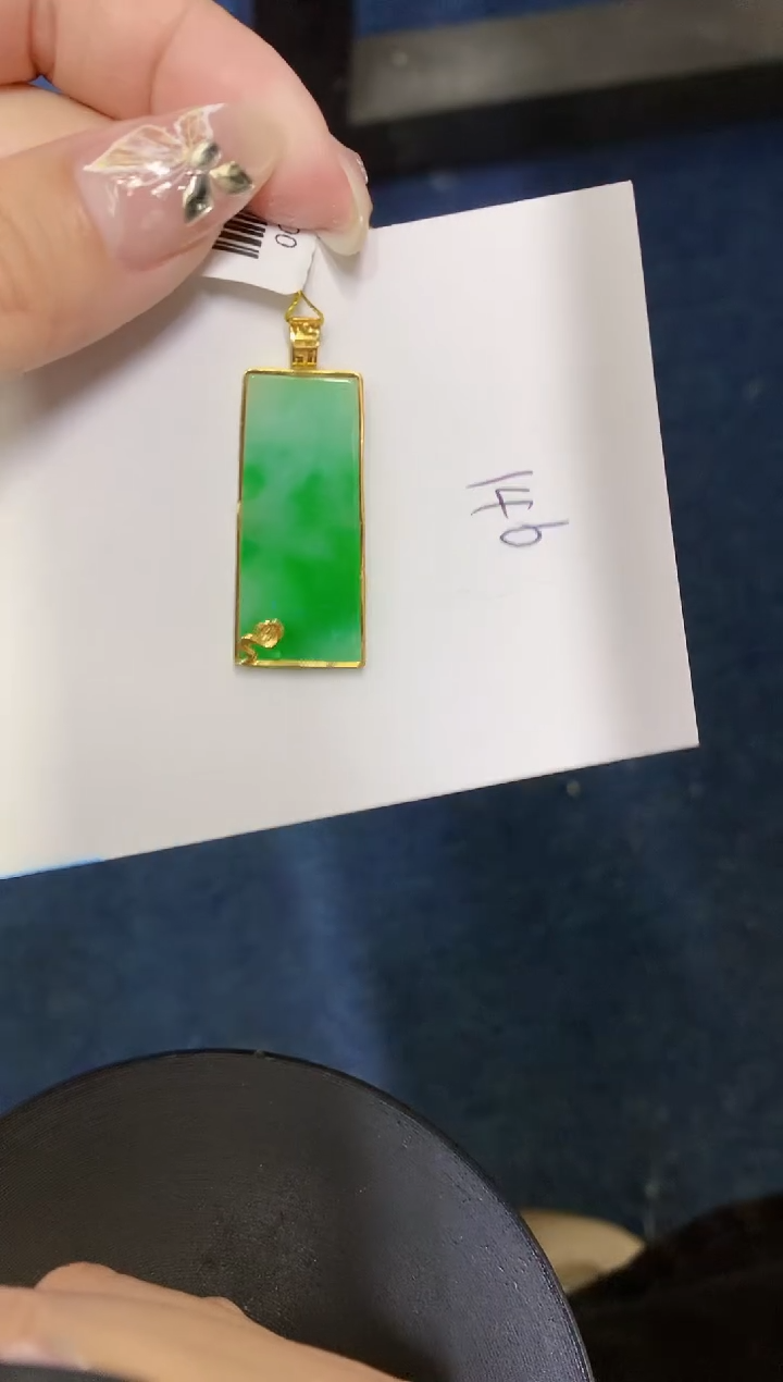 【闪购商品】翡翠颈饰18K金镶嵌0000000000