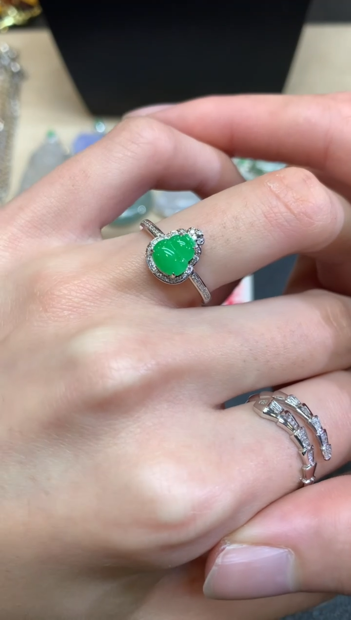 【闪购商品】翡翠戒指18K金镶嵌葫芦【无服务费】