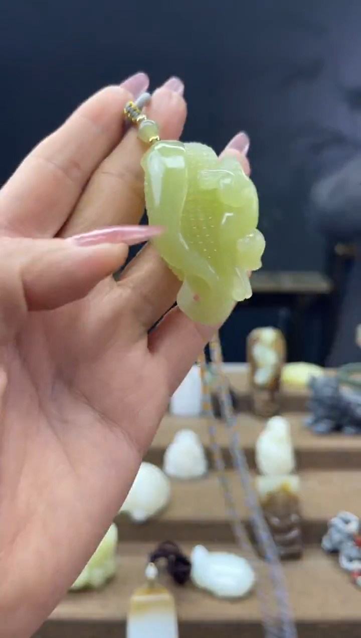 颈饰未镶嵌和田玉1