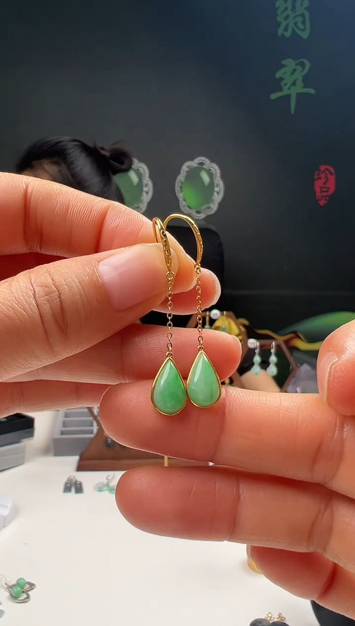 18K金镶嵌翡翠耳饰01