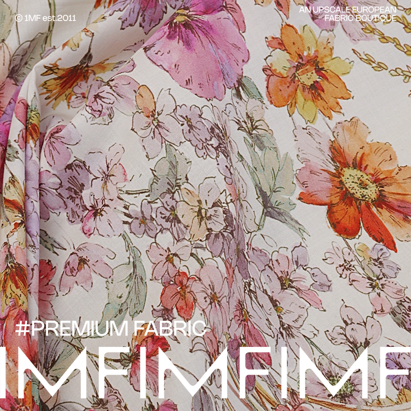 大牌同厂 朗*同款 .棉质面料白色底印花服装布料 幅宽140CM