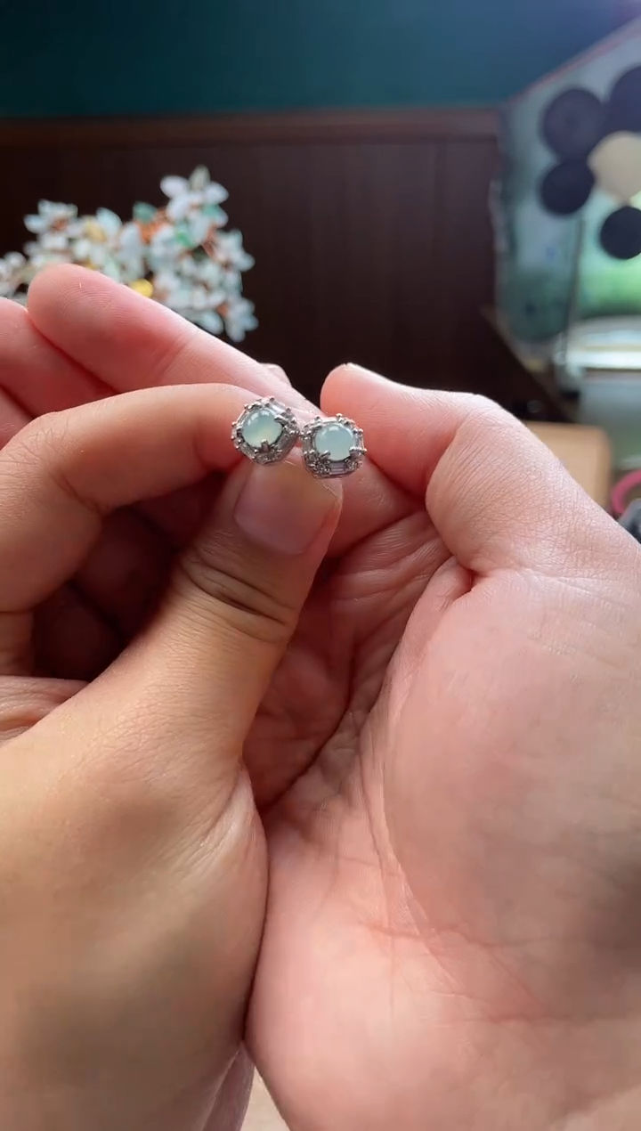 【闪购商品】翡翠耳饰银S925镶嵌耳钉一对