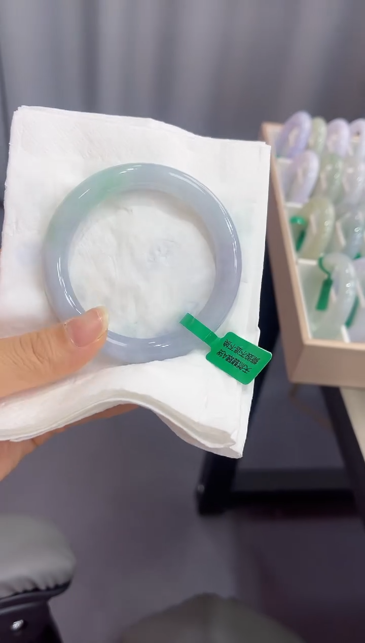 【闪购商品】翡翠手镯未镶嵌00008058