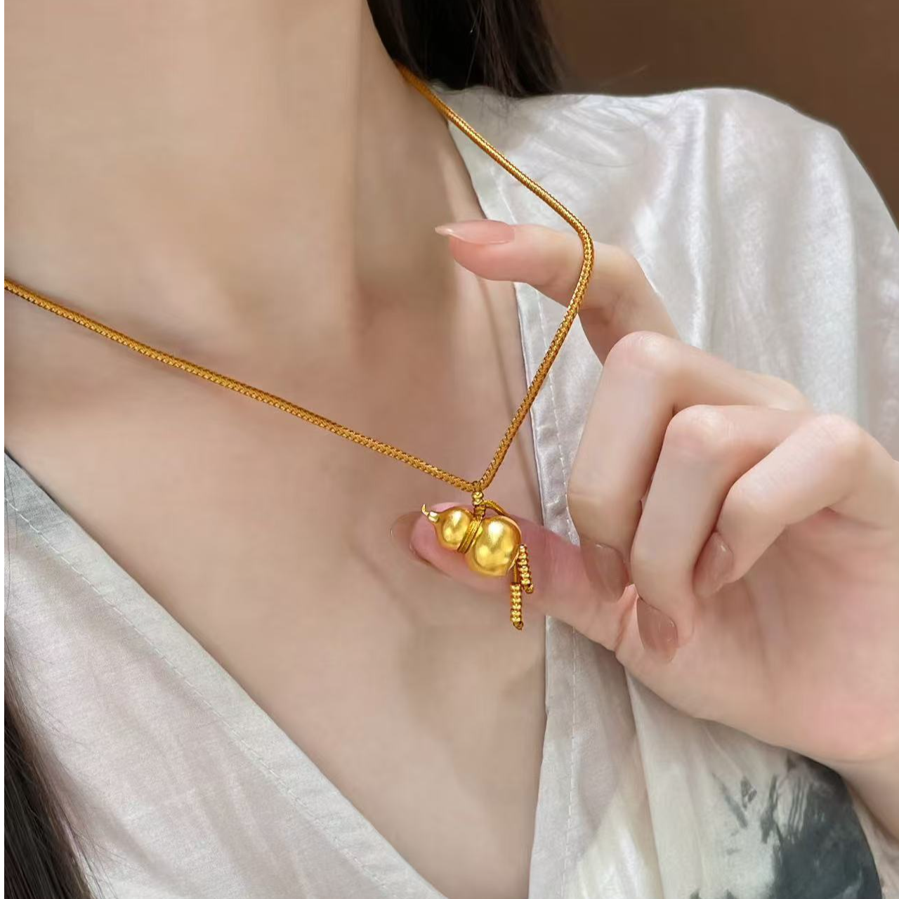 黄金 足金999古法工艺 葫芦吊坠 福䘵吊坠带流苏绳可调黄金按克卖