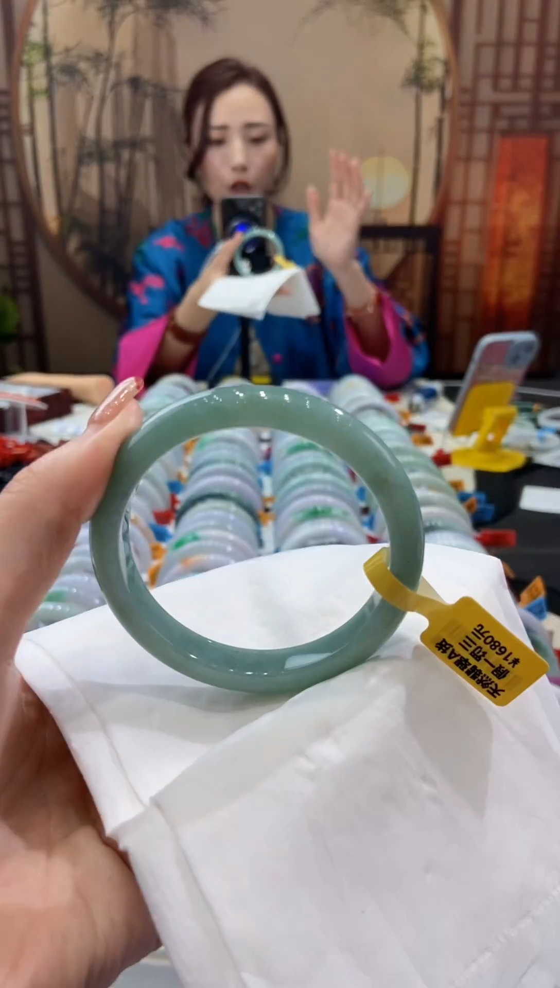 【闪购商品】翡翠手镯未镶嵌00010760