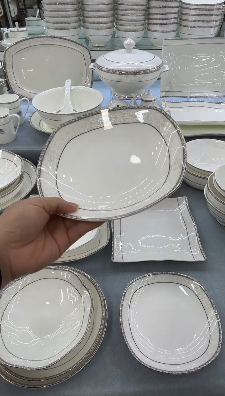 骨瓷玲珑8方2个 