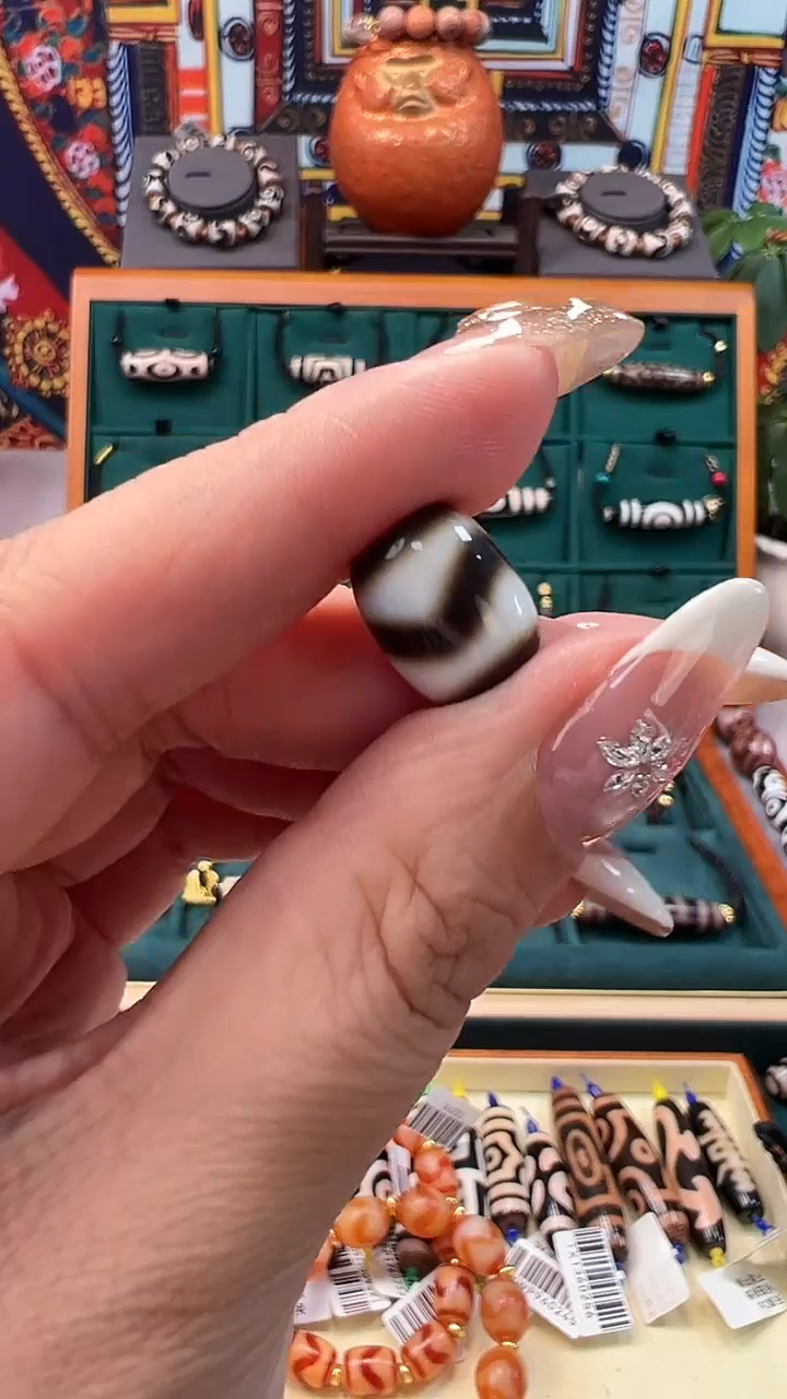 玛瑙/玉髓（覆膜）颈饰未镶嵌22.（微瑕）