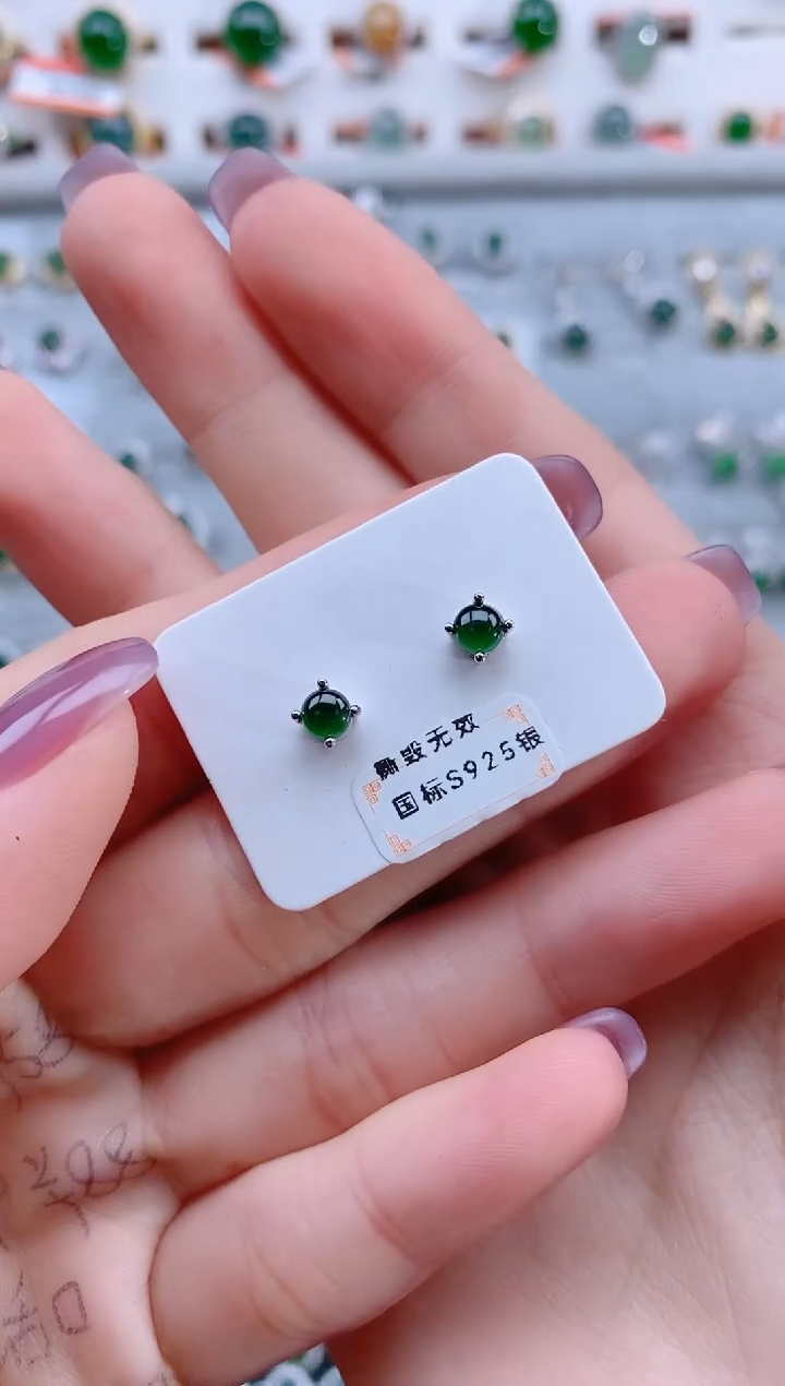 翡翠银S925镶嵌耳饰天然翡翠