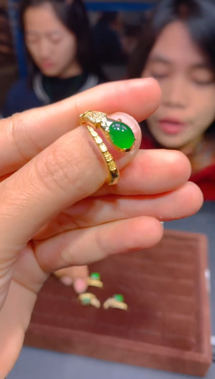 【闪购商品】定制翡翠未镶嵌42多样性发货（发其一）