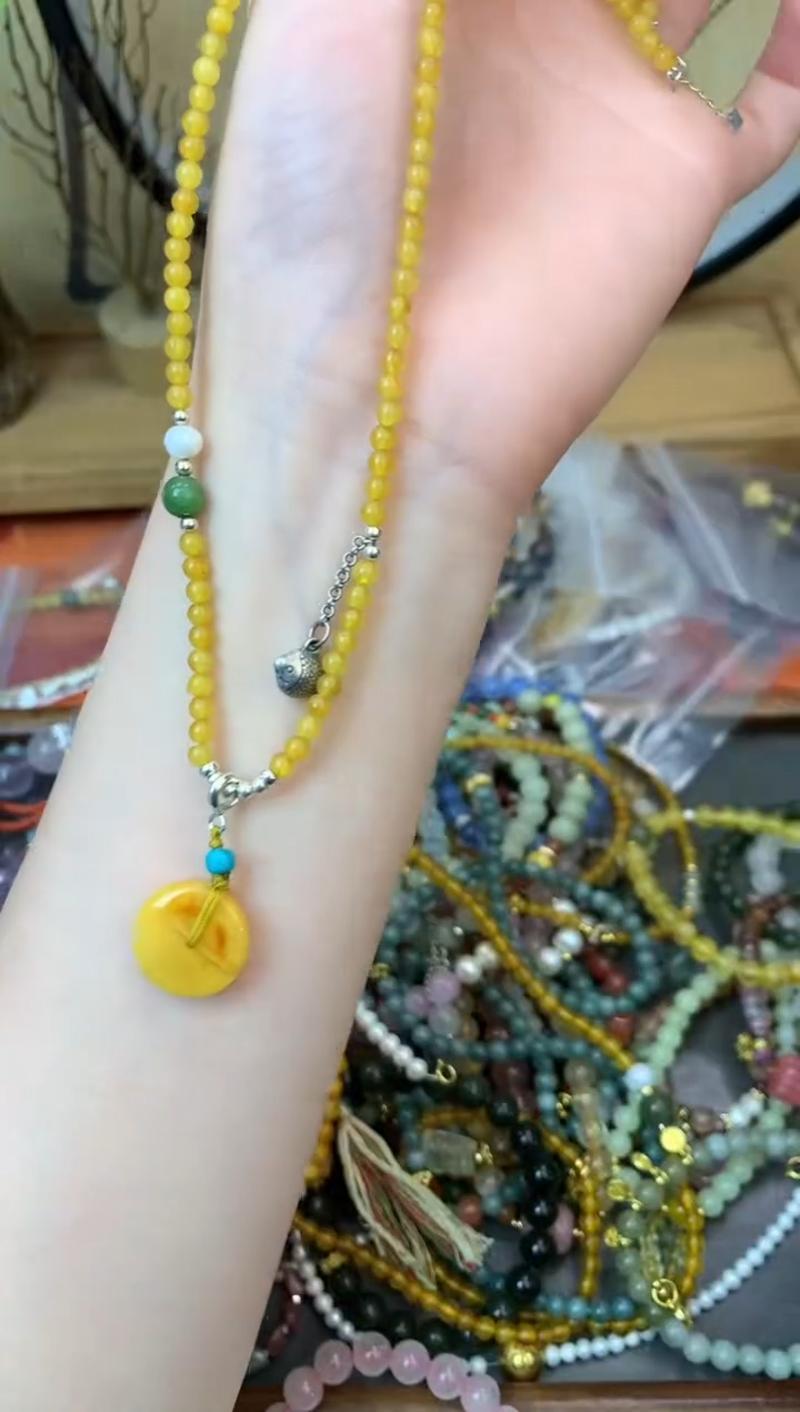 【闪购商品】蜜蜡颈饰未镶嵌275手串