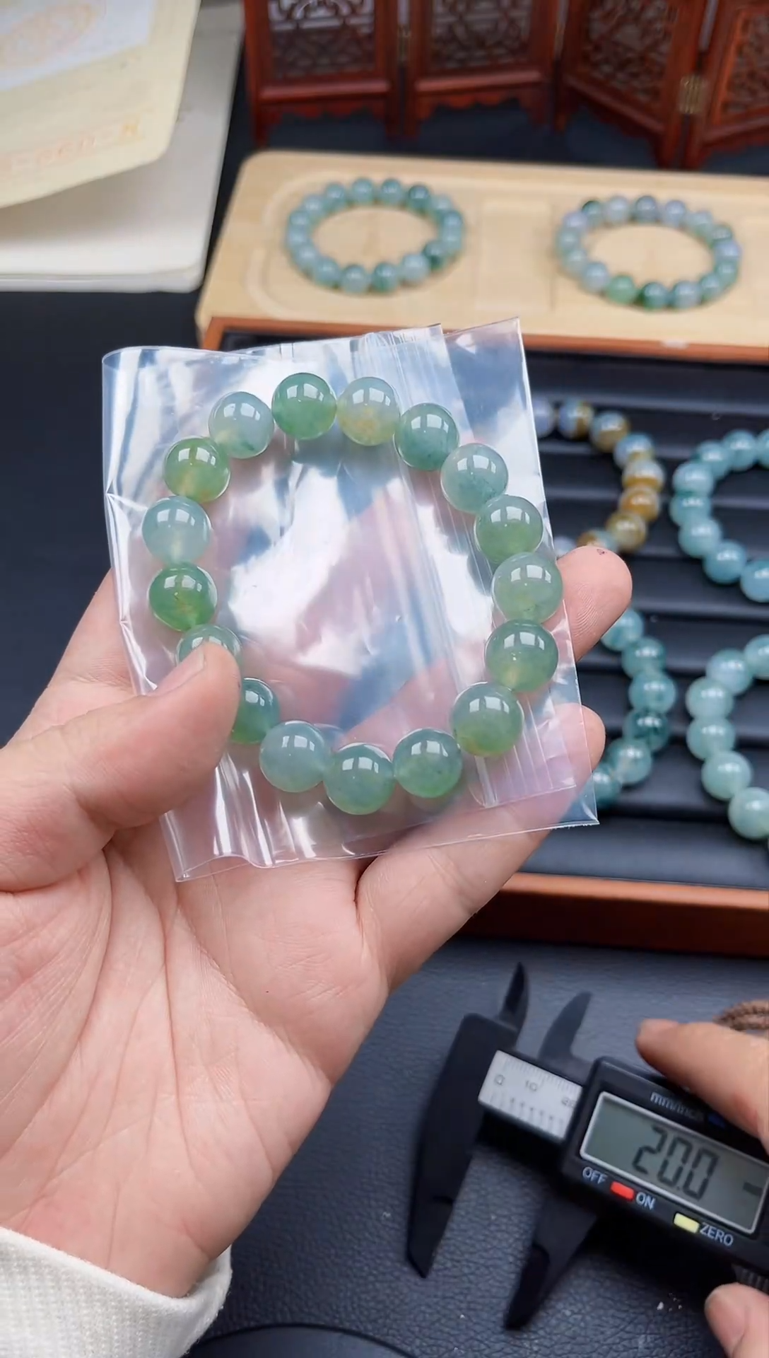 定制翡翠未镶嵌毛货需精细抛光拍一发一