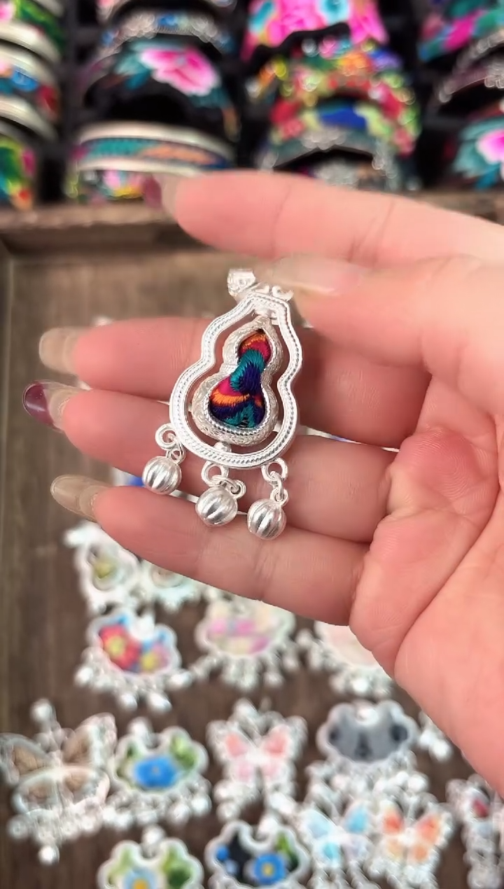 艺枝独绣手工饰品51