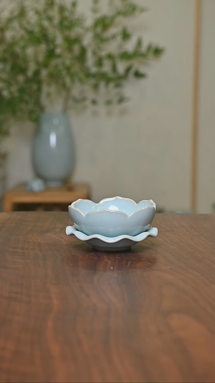 其他微瑕天青釉全瓷无款莲花茶漏