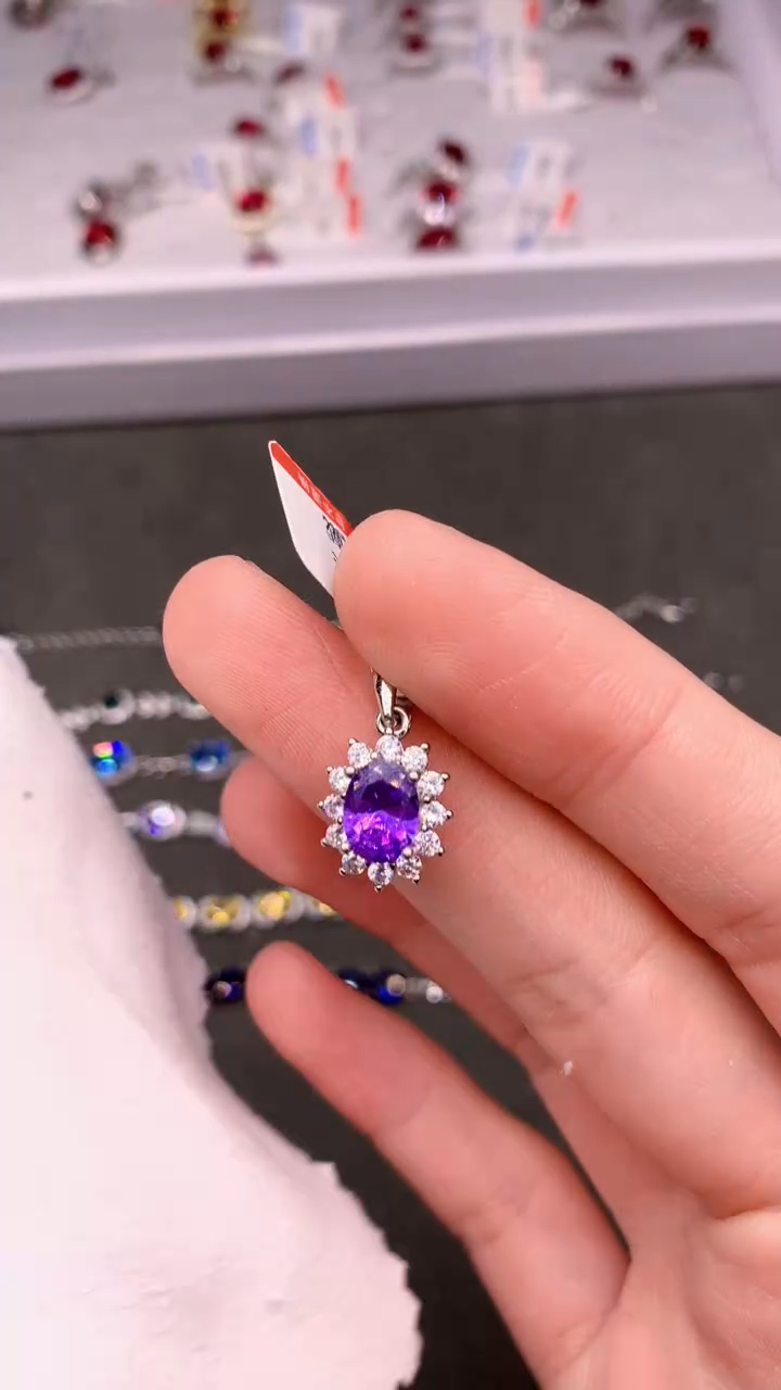 【闪购商品】彩色蓝宝石颈饰银S925镶嵌......