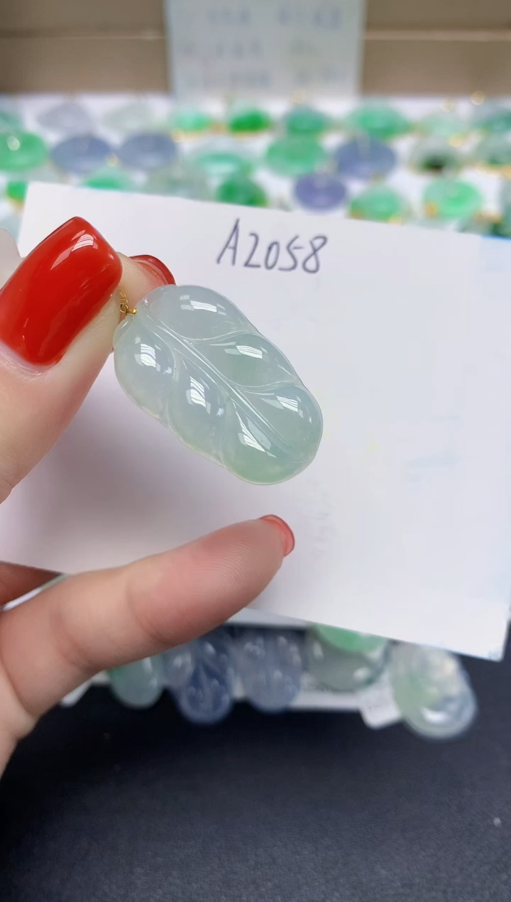 颈饰18K金镶嵌翡翠天然缅甸翡翠A货翡翠百元以上9元证书费自理