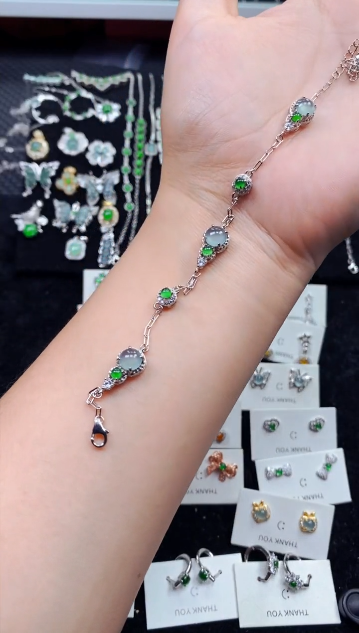 【闪购商品】翡翠手链银S925镶嵌8117