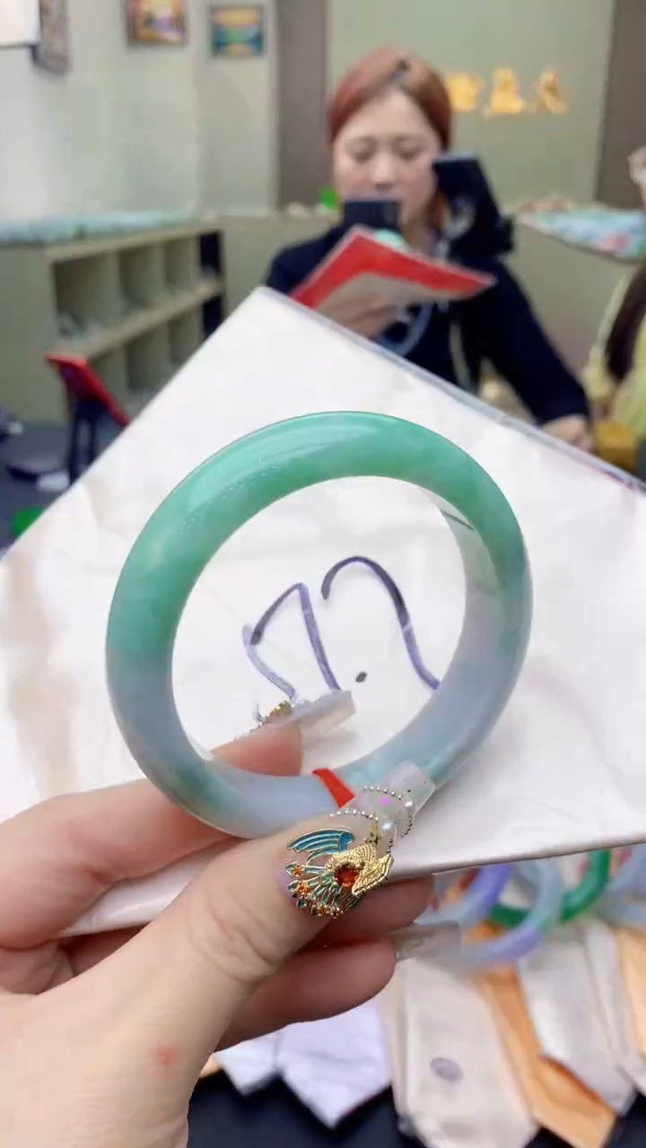 【闪购商品】翡翠手镯未镶嵌1018340928