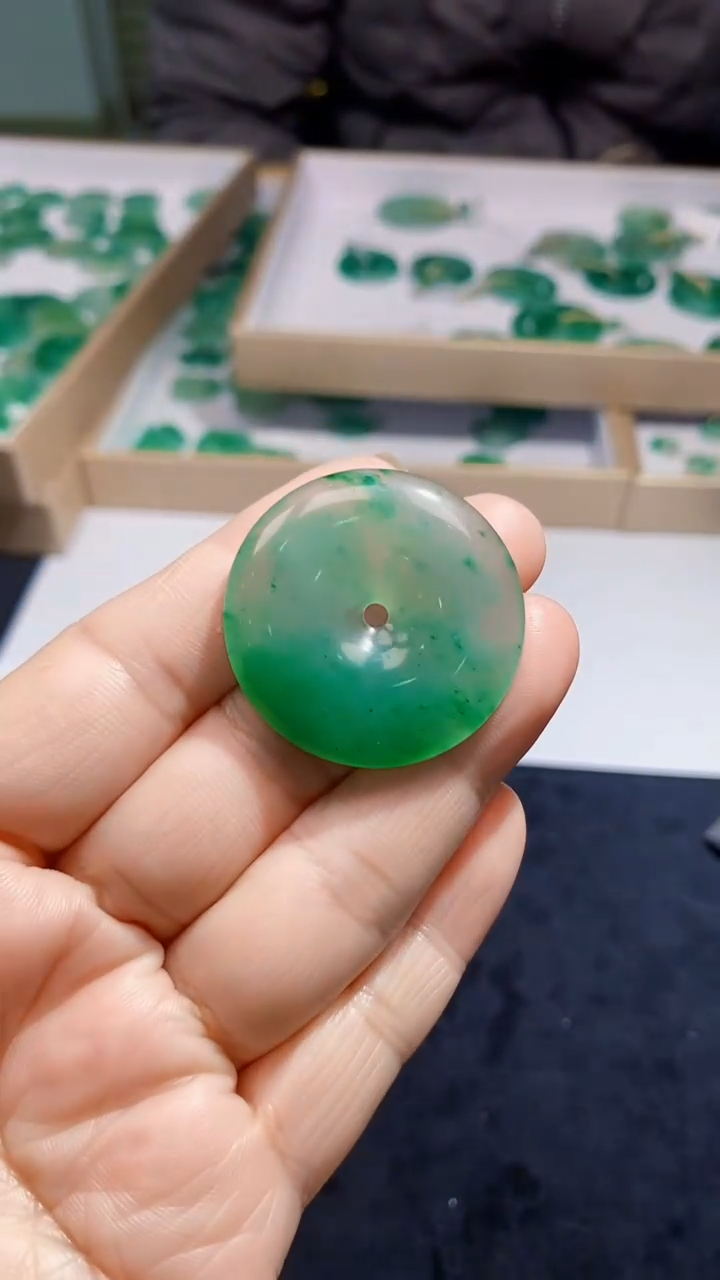 【闪购商品】石英质玉颈饰未镶嵌天然A货非洲翠，石英玉