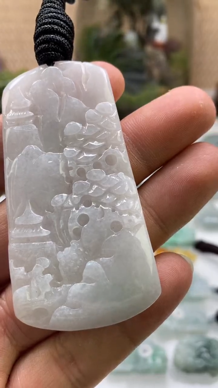 【闪购商品】翡翠颈饰未镶嵌多人山水牌