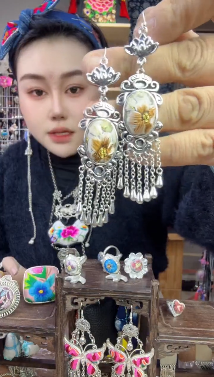 【闪购商品】刺绣纯手工苗绣非遗耳环