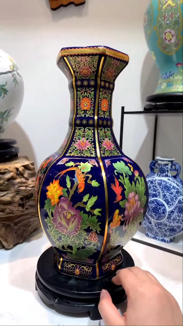 【闪购商品】景德镇陶瓷花瓶摆件1