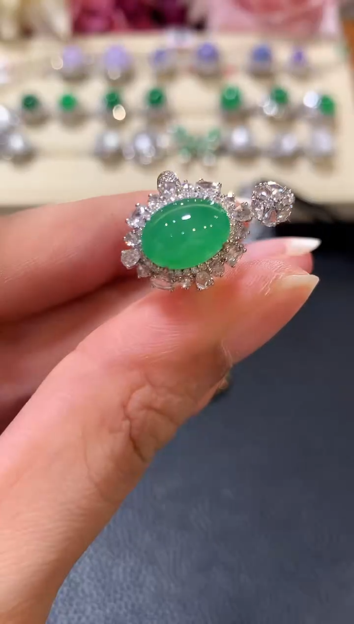 18K金镶嵌戒指翡翠z150  