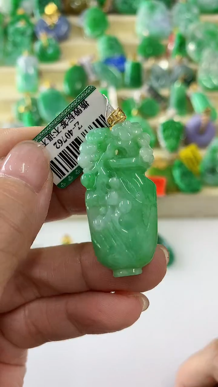 【闪购商品】翡翠吊坠(不含链)18K金镶嵌挂件