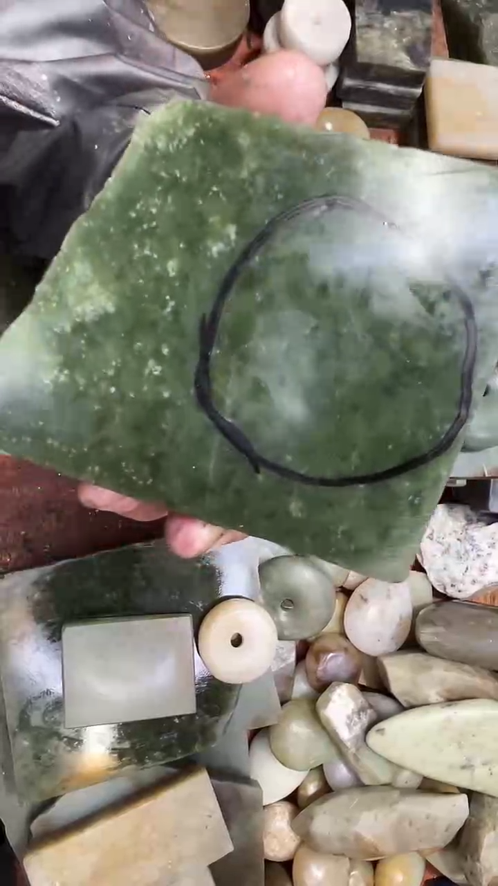 未镶嵌和田玉珠宝半成品1