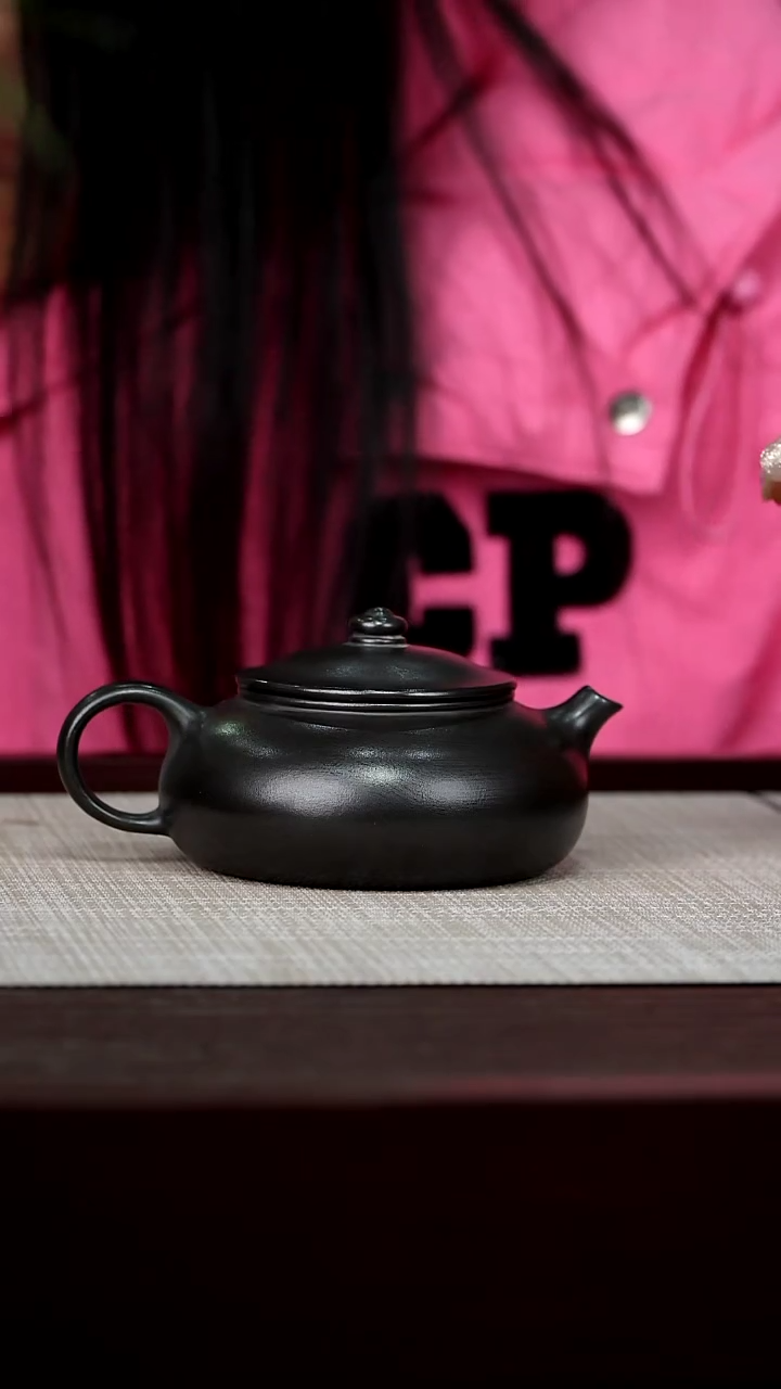 【闪购商品】宜兴原矿紫砂茶壶180C