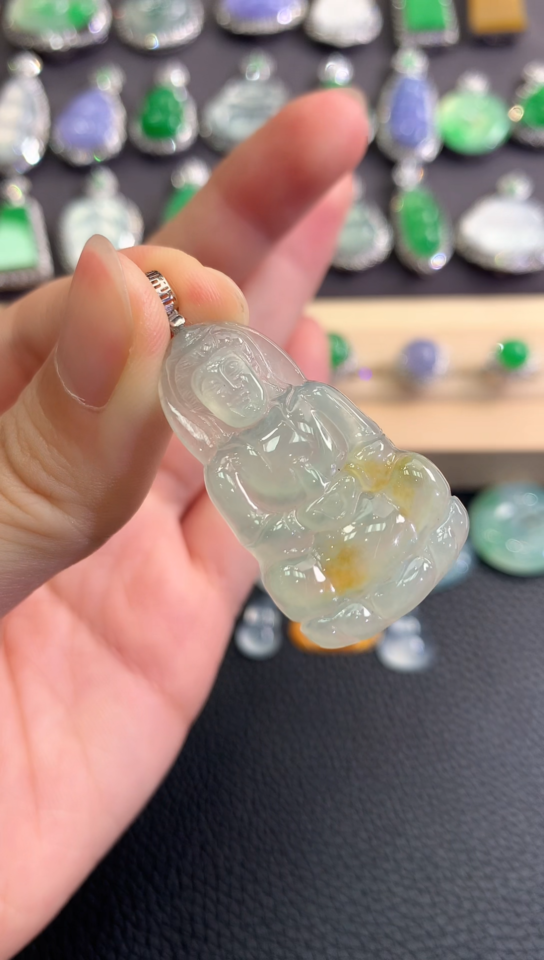 翡翠18K金镶嵌吊坠(不含链)春日珠宝 B5多样性一件发