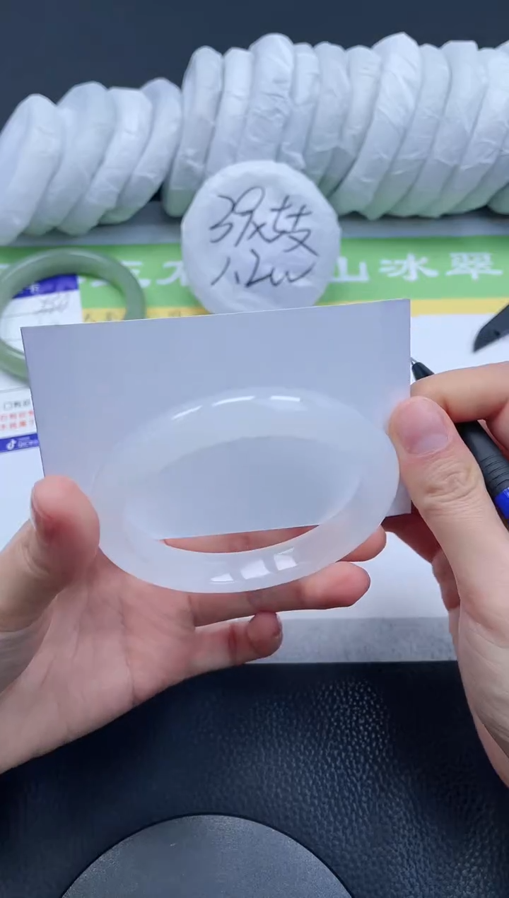 【闪购商品】石英质玉手镯未镶嵌A323-60+