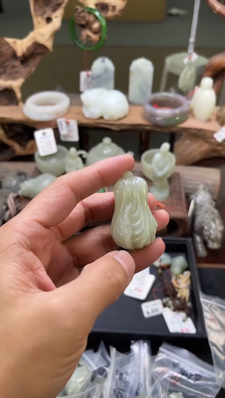 【闪购商品】和田玉未镶嵌吊坠且末迪克兰白菜