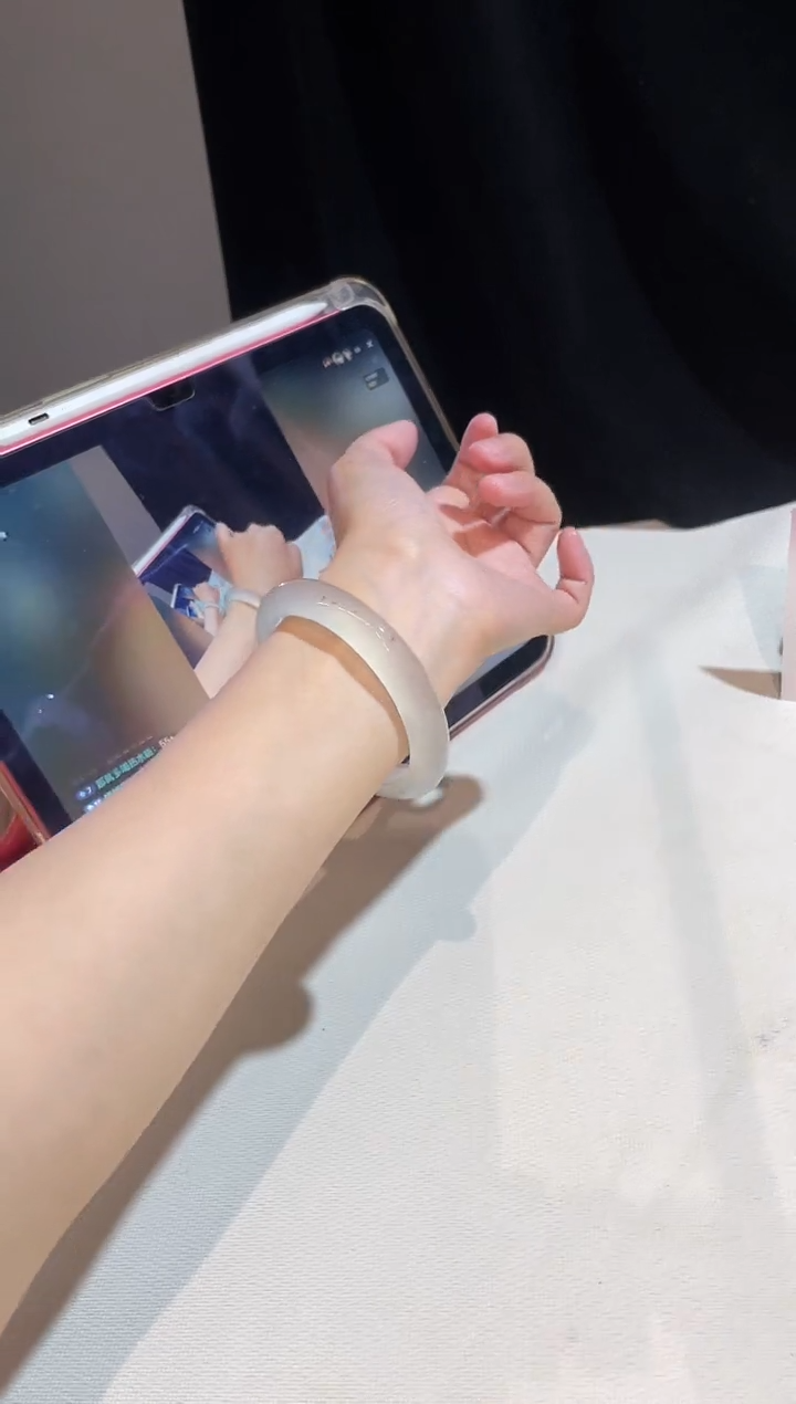 玛瑙/玉髓手镯未镶嵌58.6