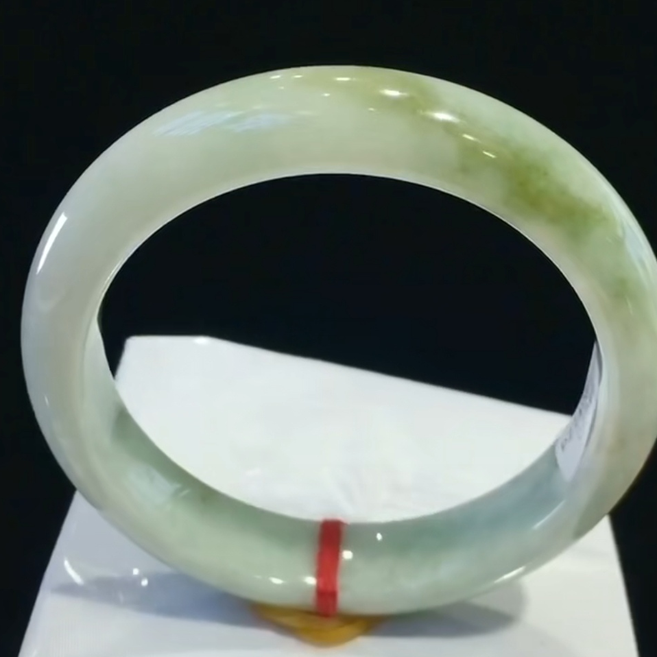 天津翠熙阁翡翠手镯