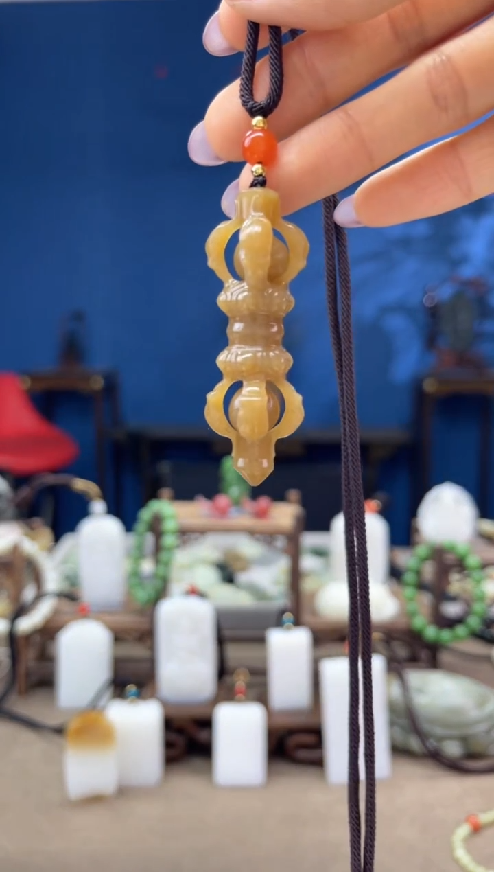 和田玉未镶嵌颈饰1