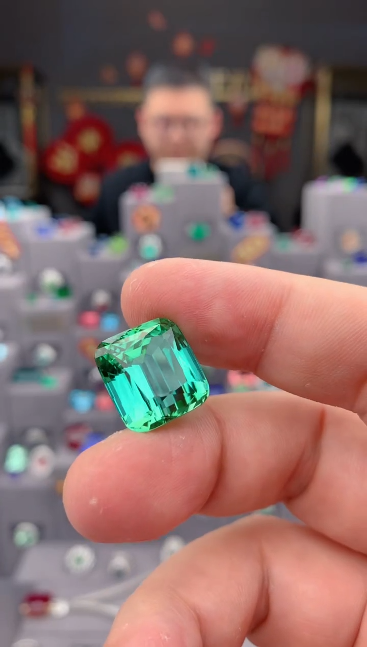 【闪购商品】碧玺裸石未镶嵌19ct 绿碧玺