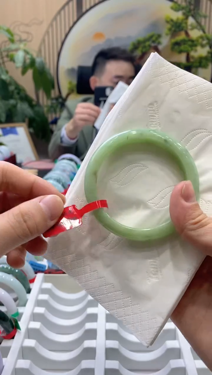 【闪购商品】翡翠手镯未镶嵌0000015850