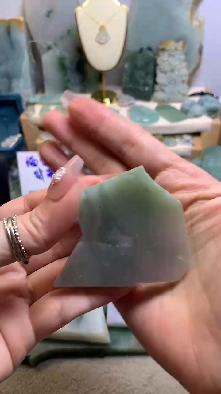 【闪购商品】翡翠挂件未镶嵌缅甸A货翡翠，没有运费险