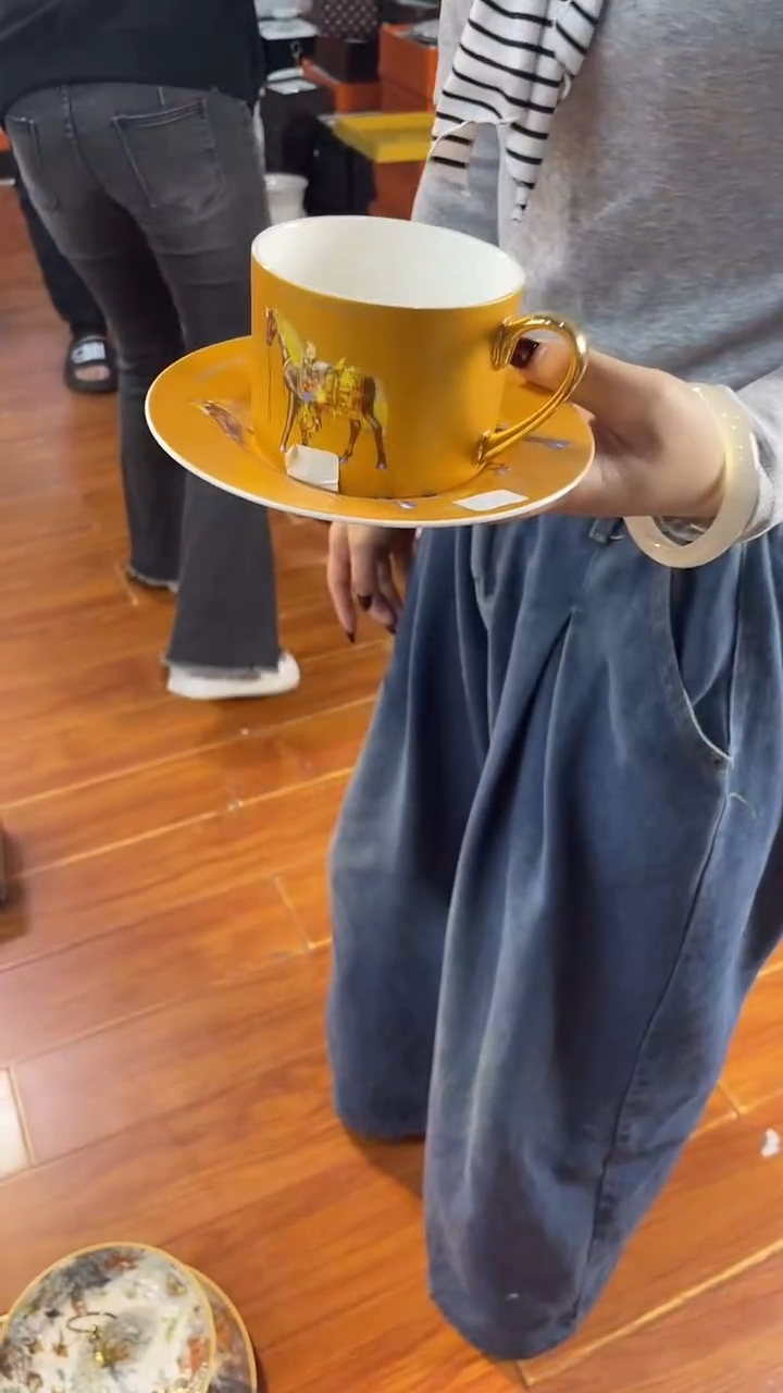 杯鸿辉家品牌瓷器，京东包邮！