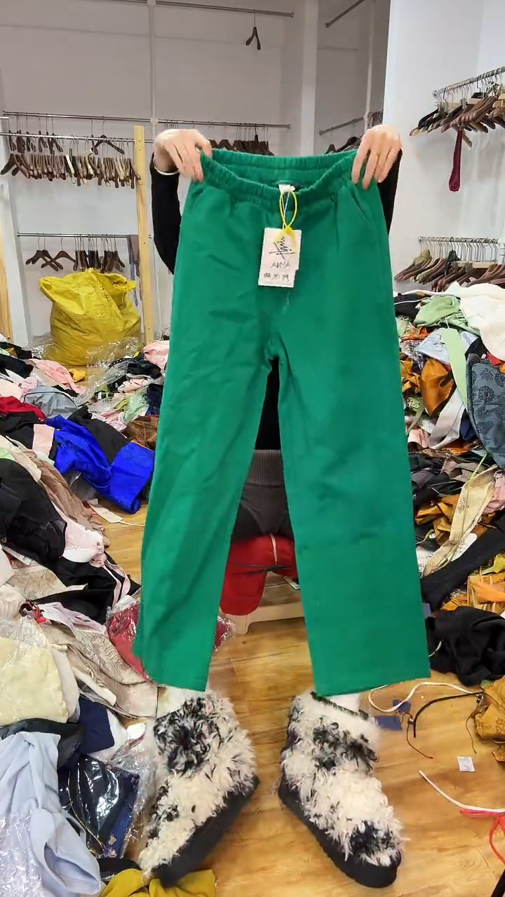 L码        105-115斤  卫裤