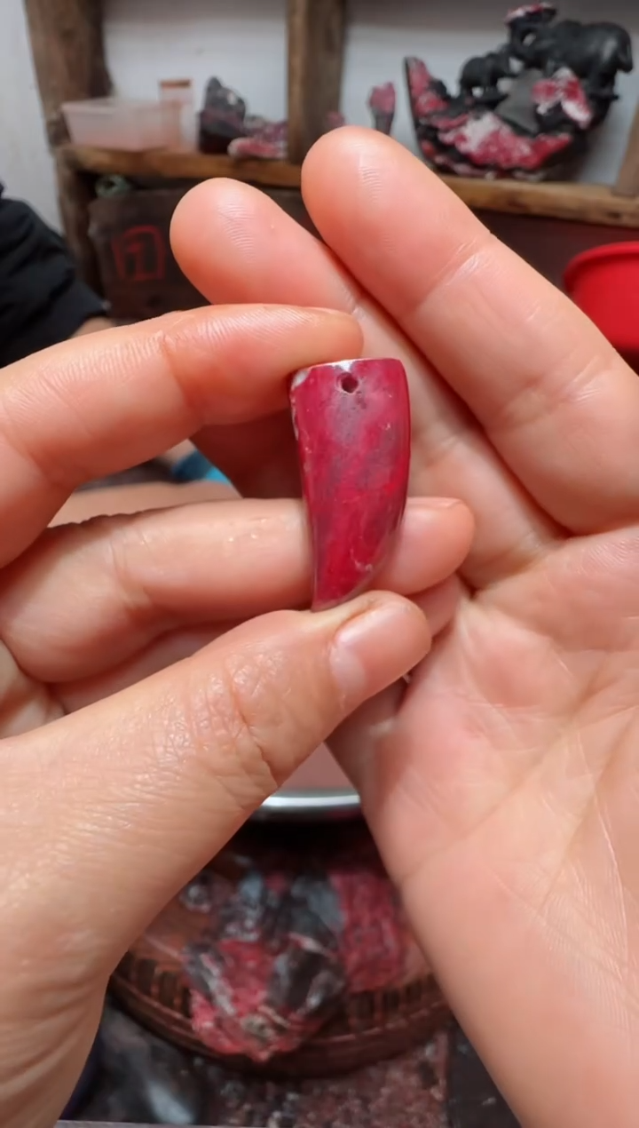 天然辰砂原矿吊坠3