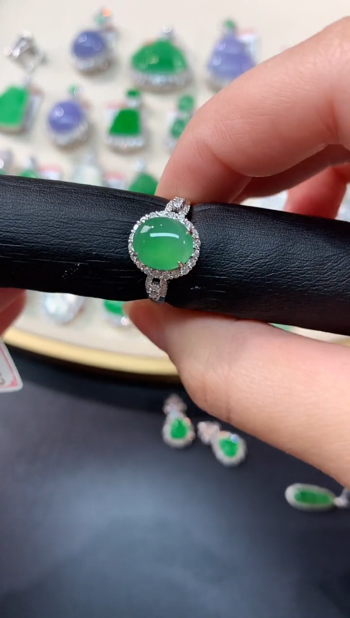 【闪购商品】翡翠戒指18K金镶嵌A245 |5999