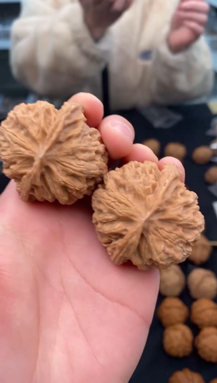 【闪购商品】文玩核桃把件苹果园39-t131