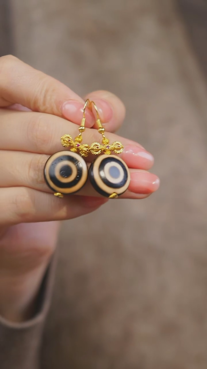 【闪购商品】玛瑙/玉髓耳环未镶嵌多样性发其一