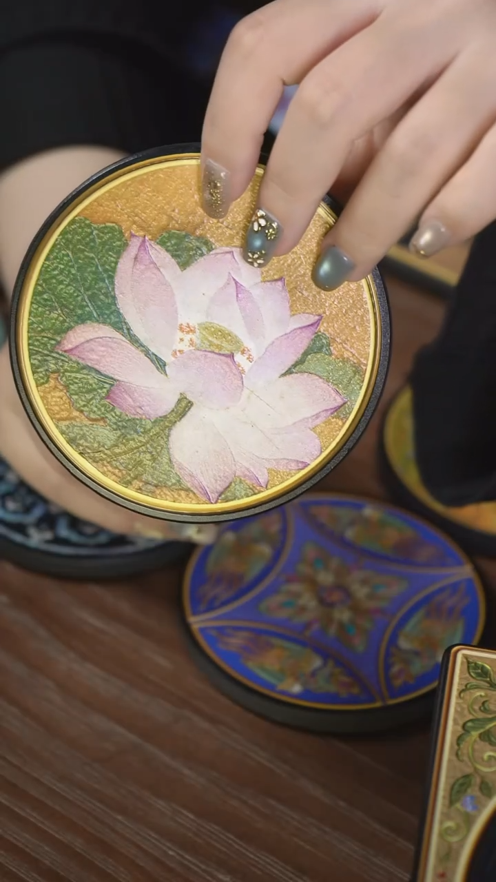 壹藏贰宝出水芙蓉杯垫一片